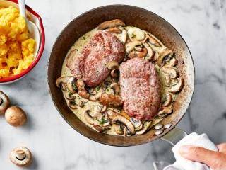 Steak haché, sauce aux champignons et purée de potimarron - Recette Cookeo V3 | Moulinex