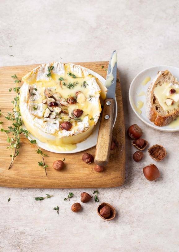Camembert rôti aux noisettes - Recepten Fours | Moulinex