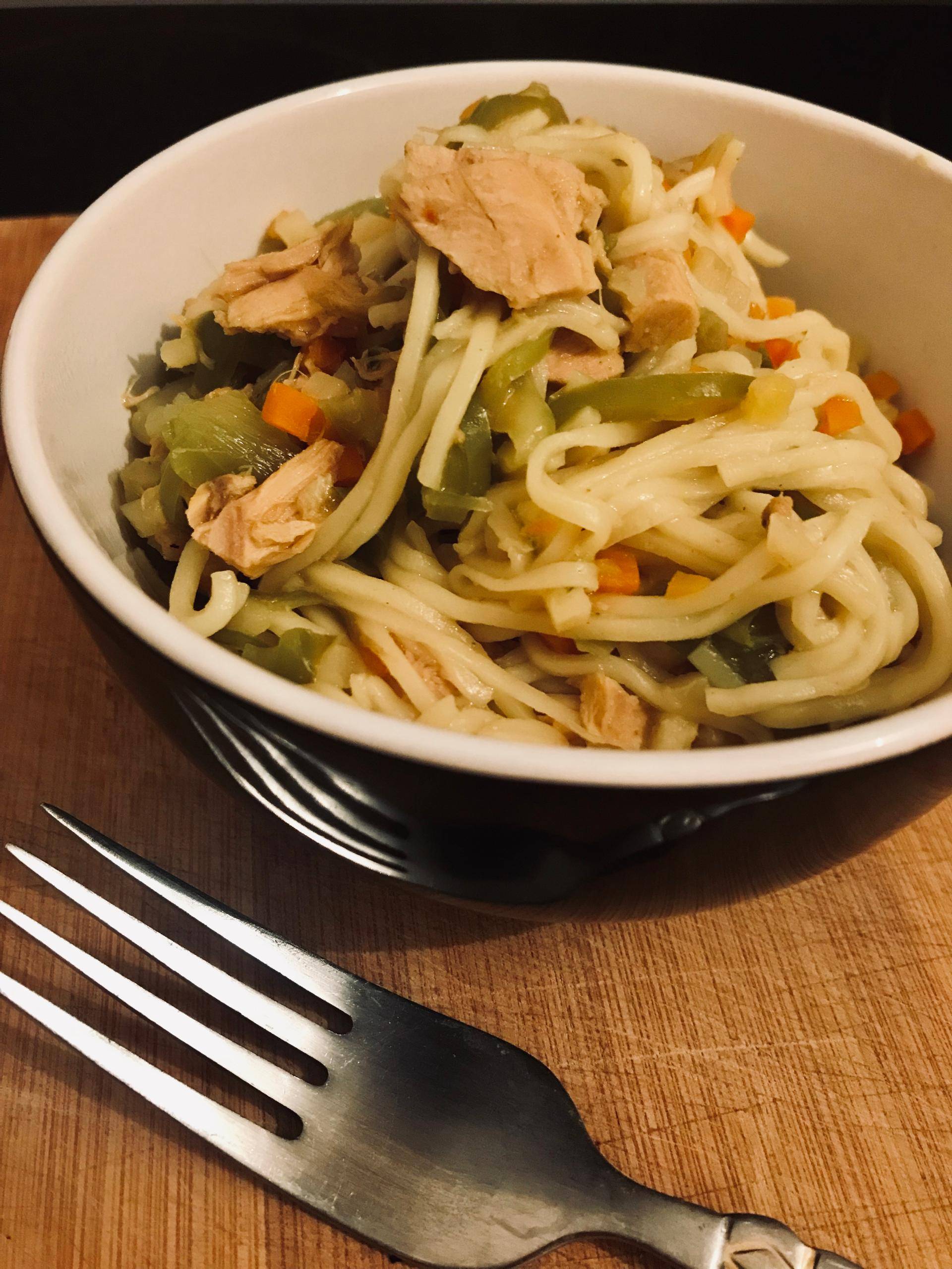 Nouilles chinoises au thon & petits légumes - Recepten Cookeo | Moulinex