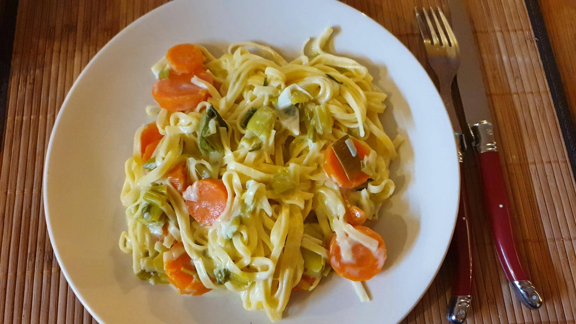 Tagliatelles aux poireaux et aux carottes - Recepten Cookeo | Moulinex