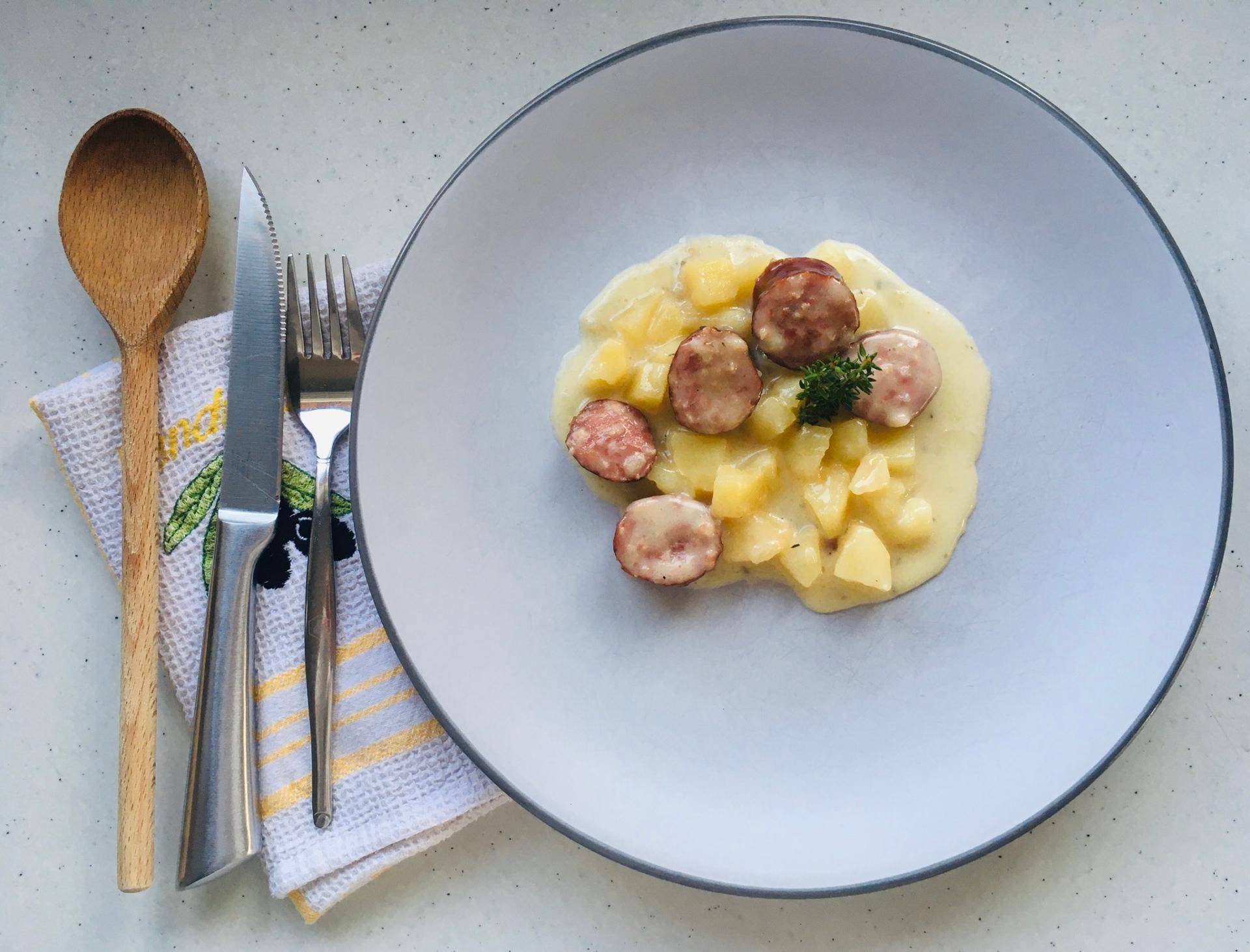 Saucisses de Montbéliard, pommes de terre & cancoillotte - Recepten Cookeo V3 | Moulinex