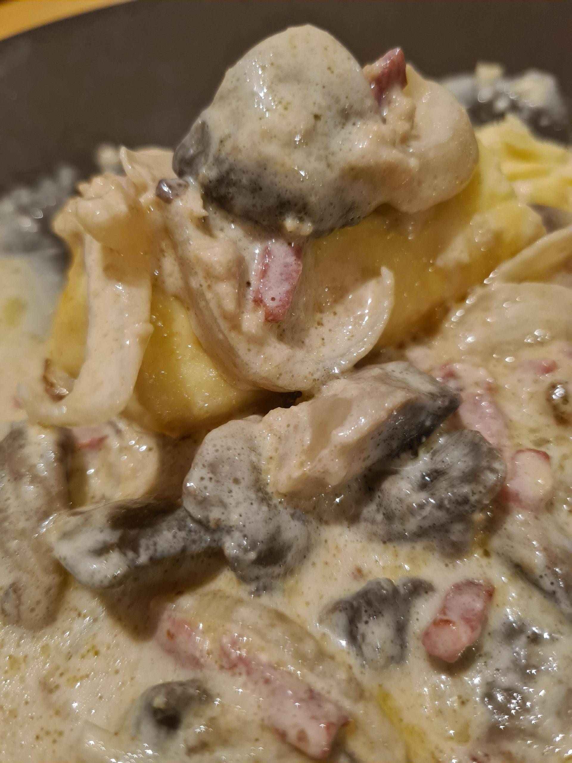 Quenelles aux bacon, champignons et sauce crème fraîche - Recepten Cookeo V3 | Moulinex