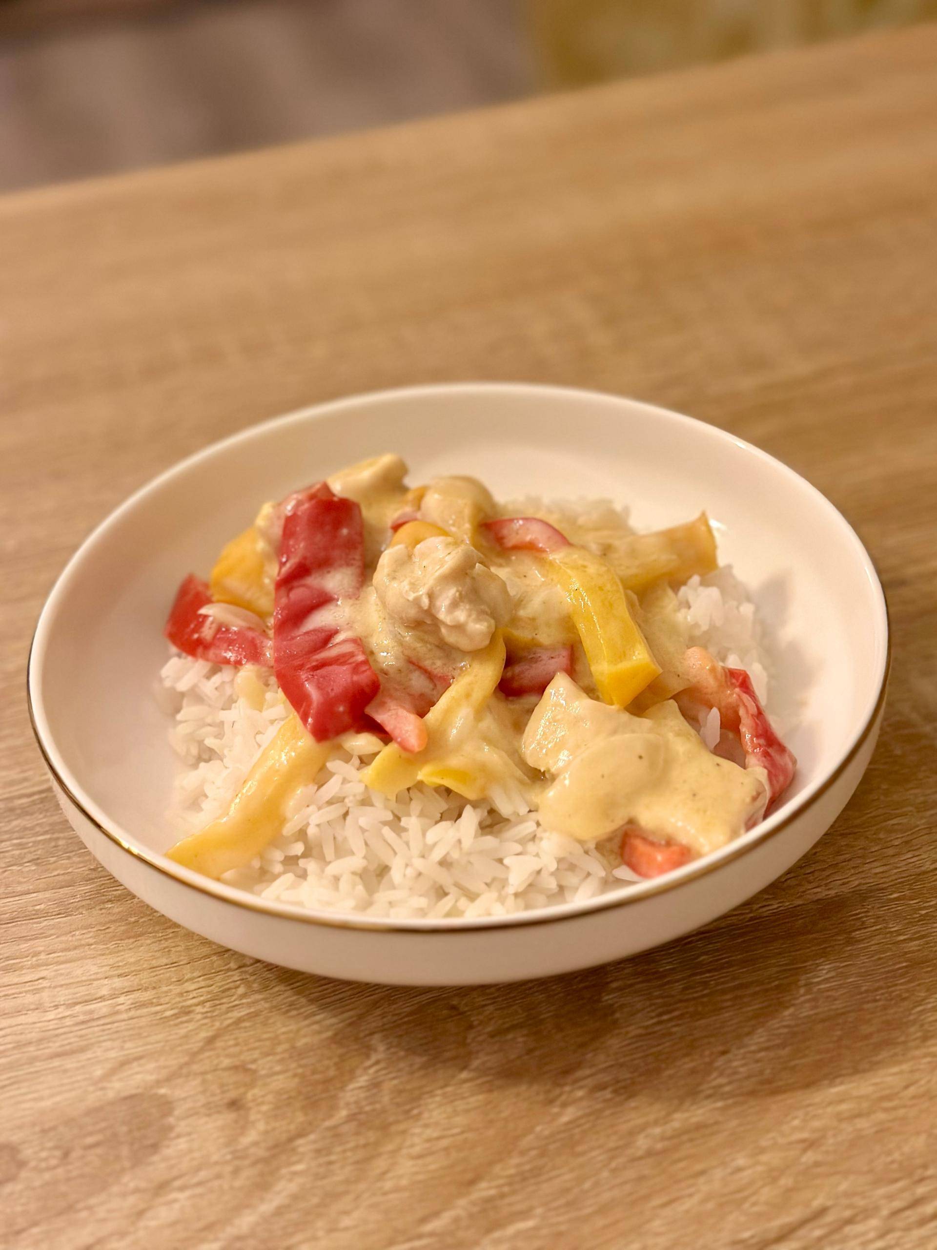 Blanc de dinde sauté aux poivrons et crème onctueuse - Recepten Cookeo | Moulinex