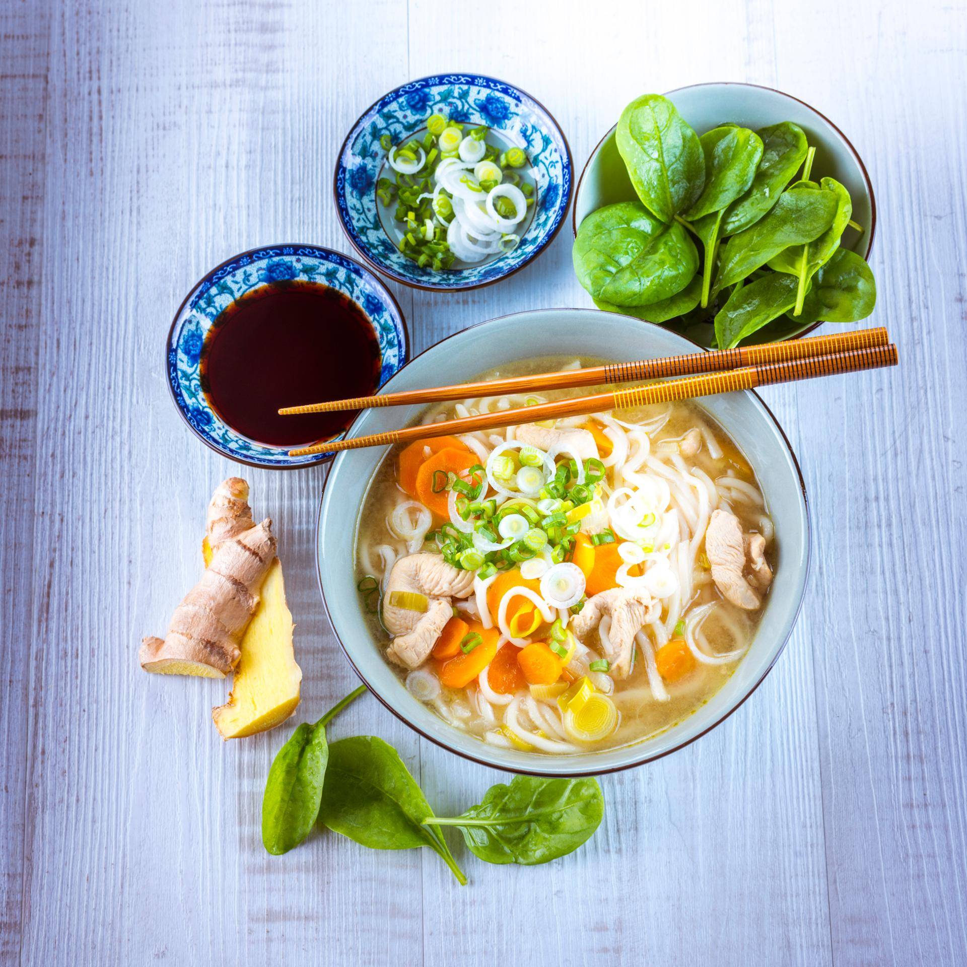 Ramen au poulet et légumes - Recette Companion Connect | Moulinex