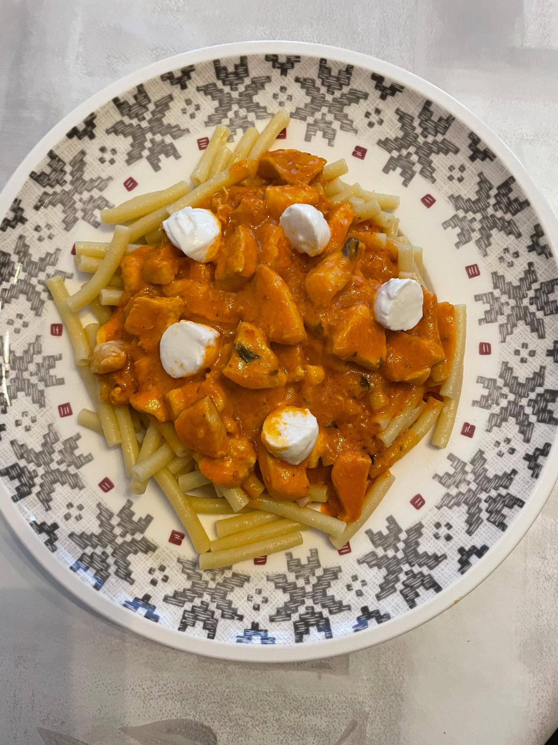 Émincé de poulet au Pesto Rosso et mozzarella - Recepten Companion Connect XL | Moulinex
