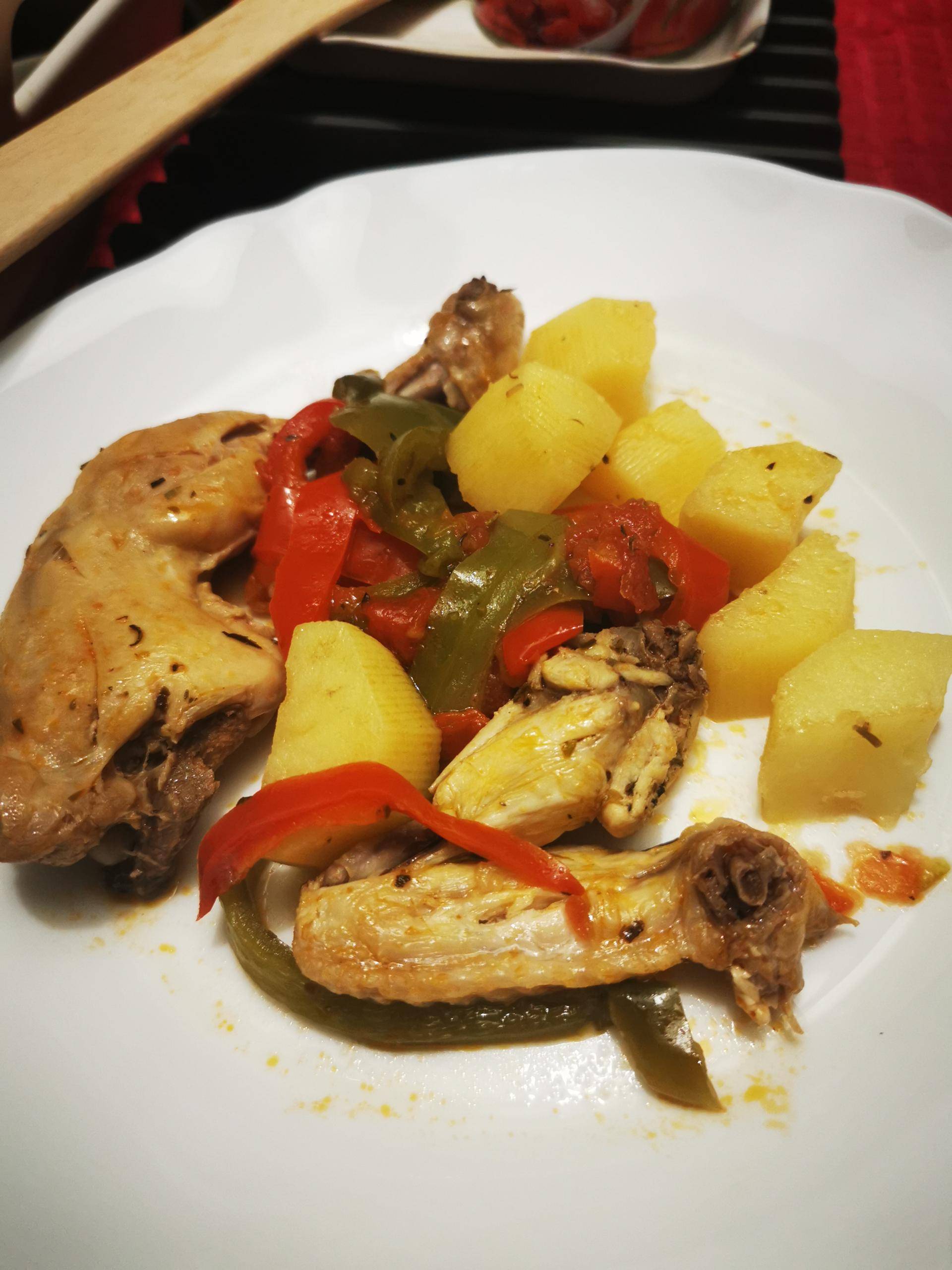 Poulet, pommes de terres aux poivrons. - Recette Cookeo | Moulinex