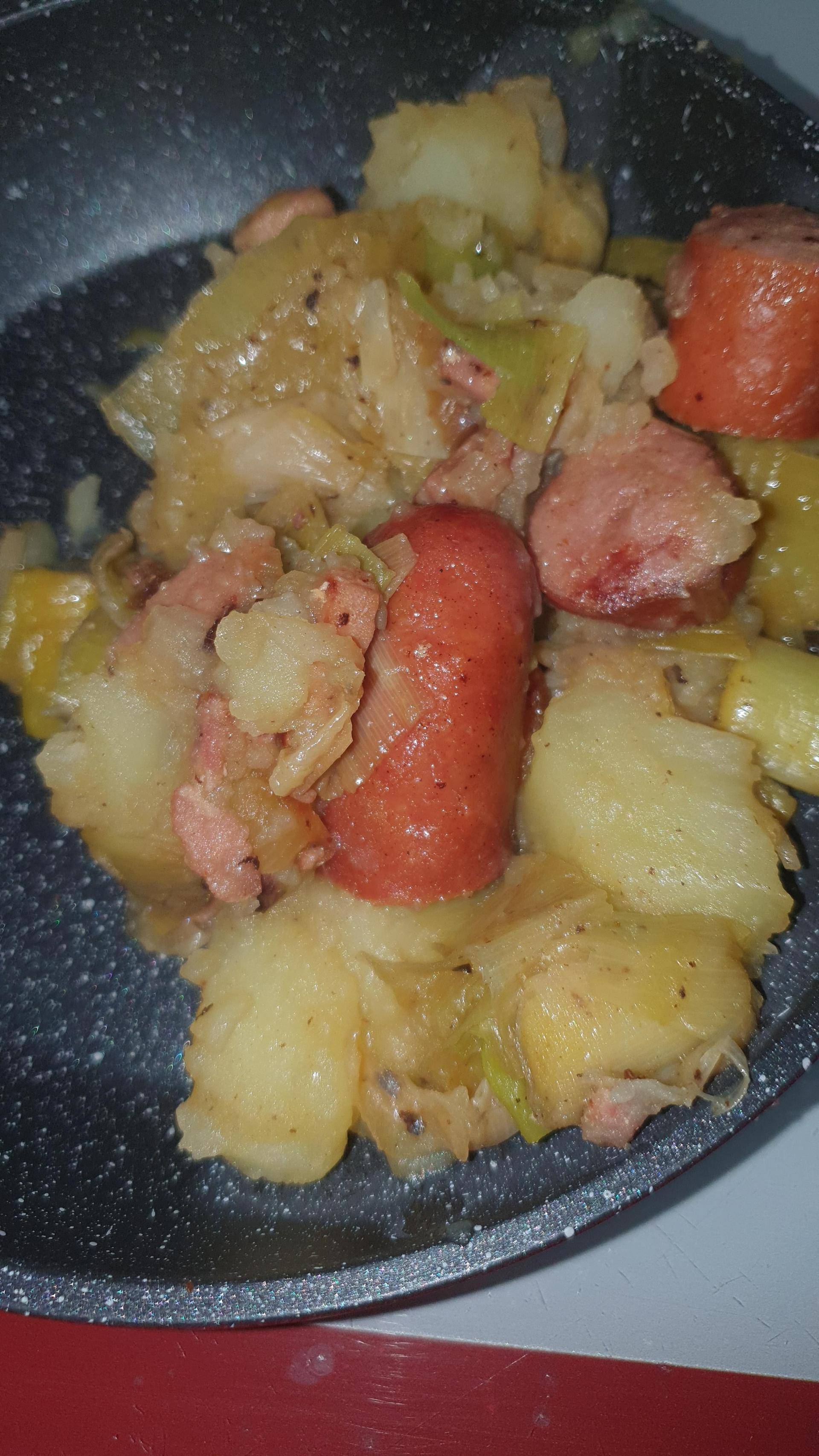 Rata poireaux aux saucisses fumé - Recette Cookeo | Moulinex