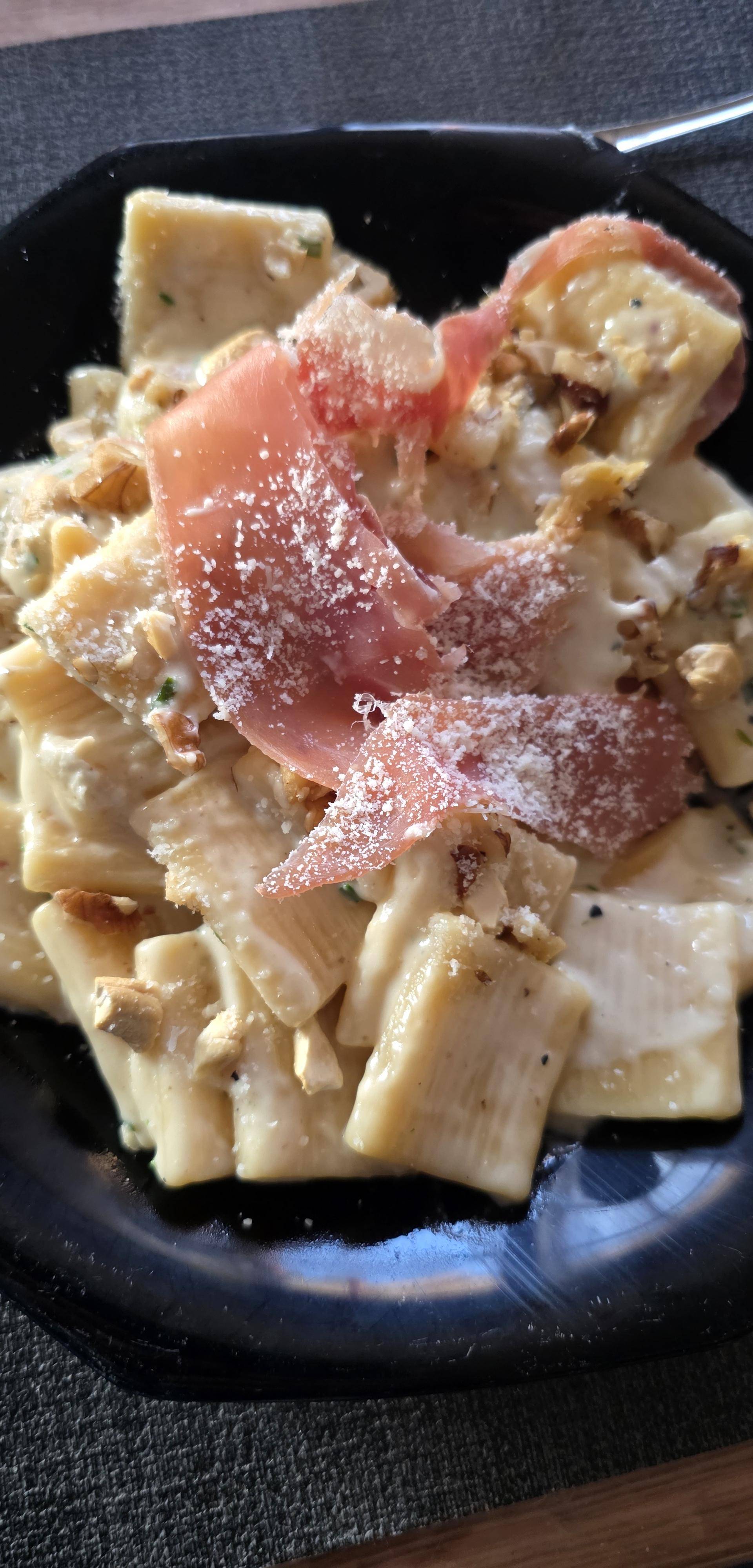 Pâtes au gorgonzola, noix et speck - Recette Cookeo Infinity Autostir | Moulinex