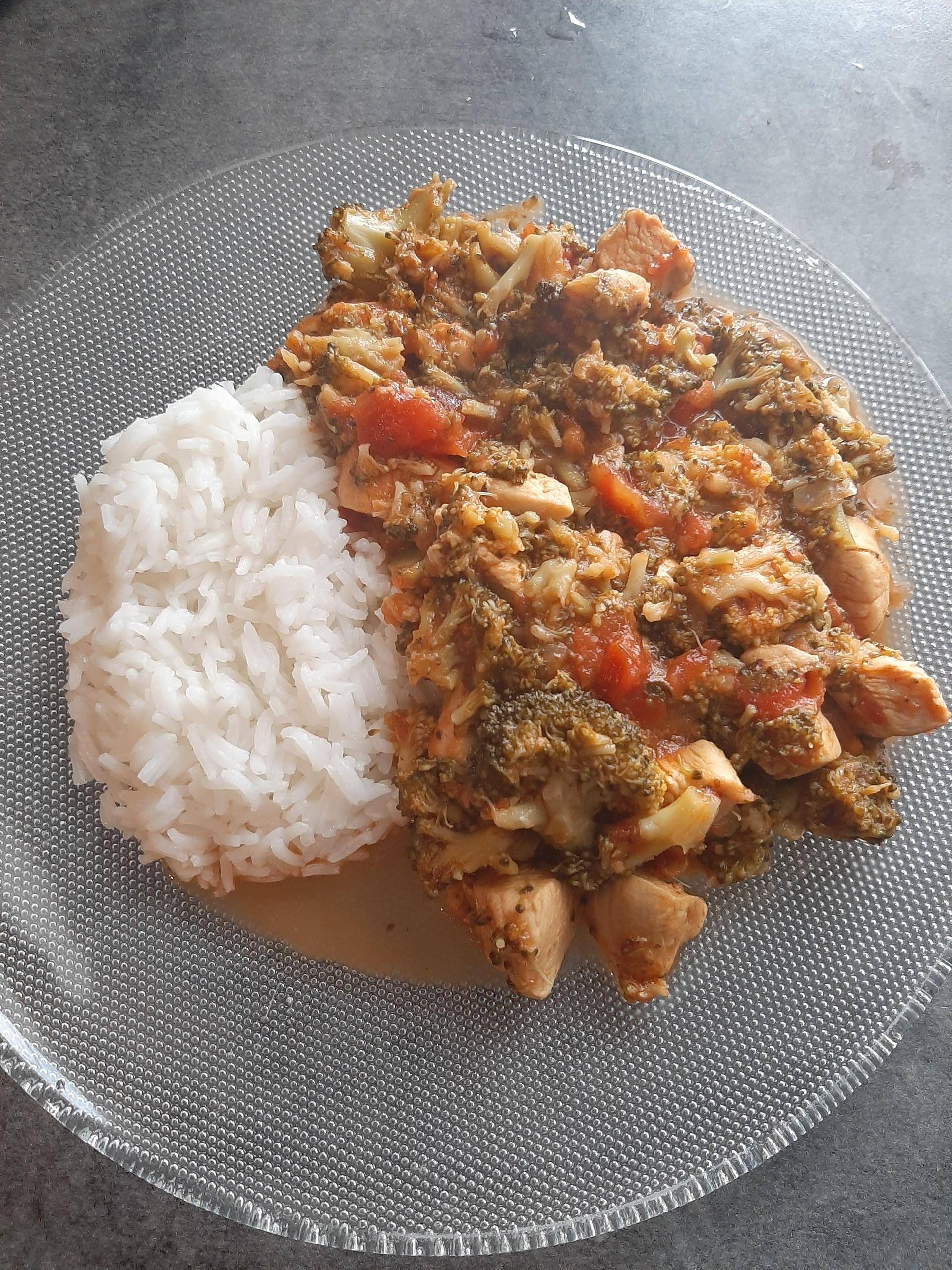Poulet brocolis sauce tomate - Recepten Cookeo | Moulinex