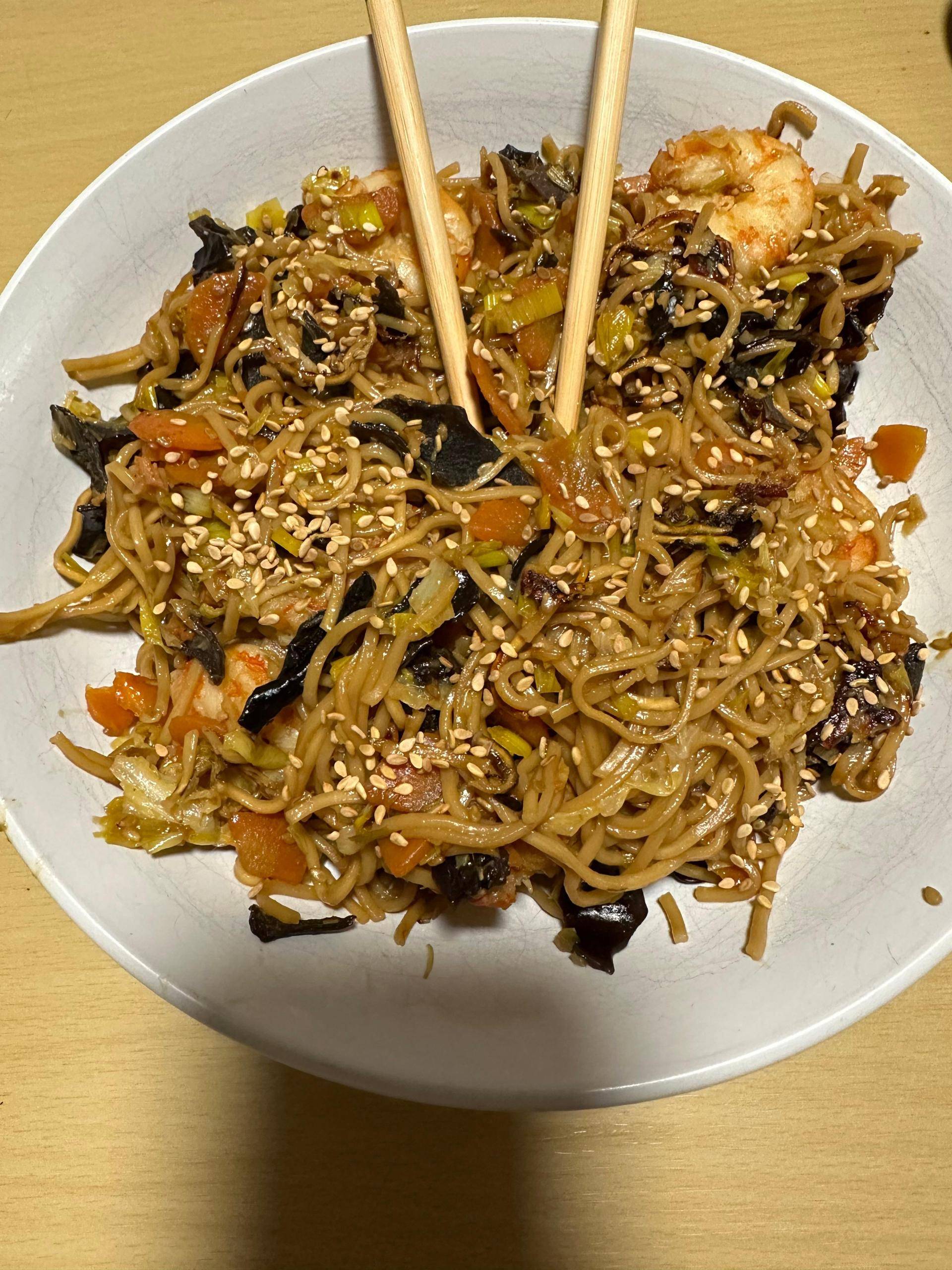 Nouilles chinoises sautées légumes et crevettes - Recette Cookeo V3 | Moulinex