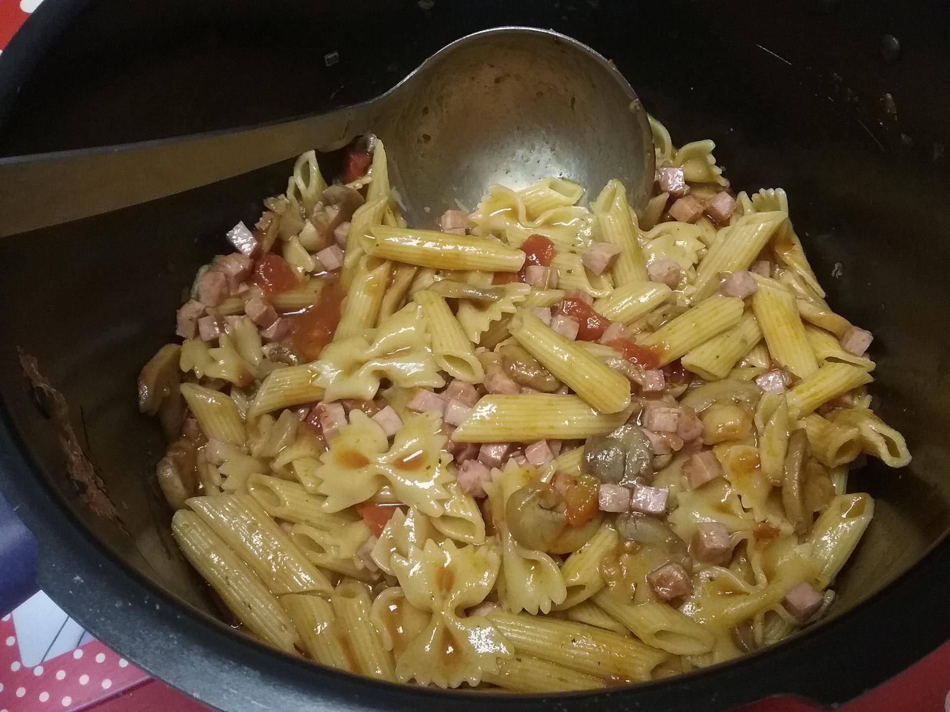 Penne tomate champignons jambon - Recepten Cookeo | Moulinex