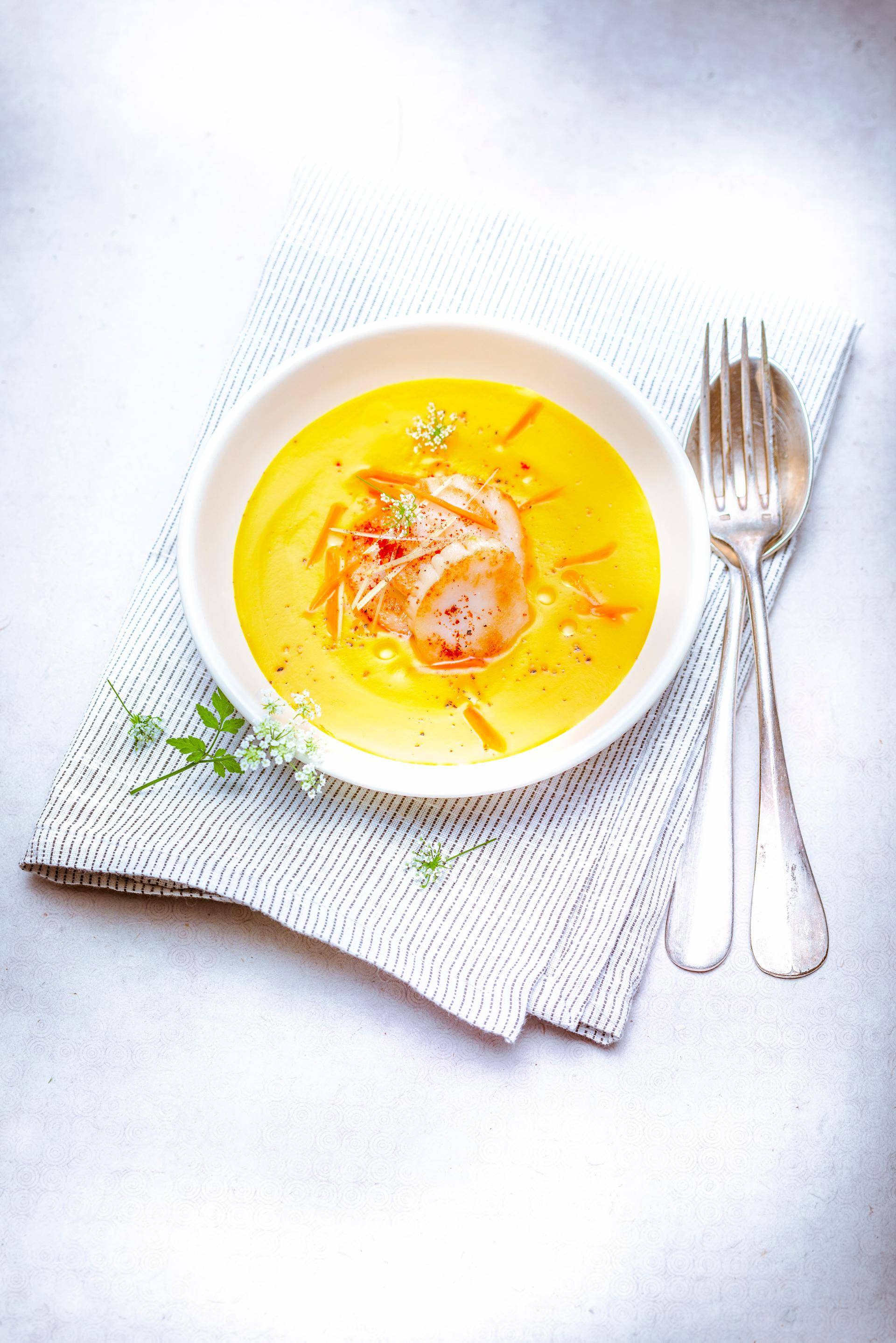 Soupe de carottes, citronnelle, coco et noix de Saint-Jacques rôties - Recepten Ultrablend Cook | Moulinex