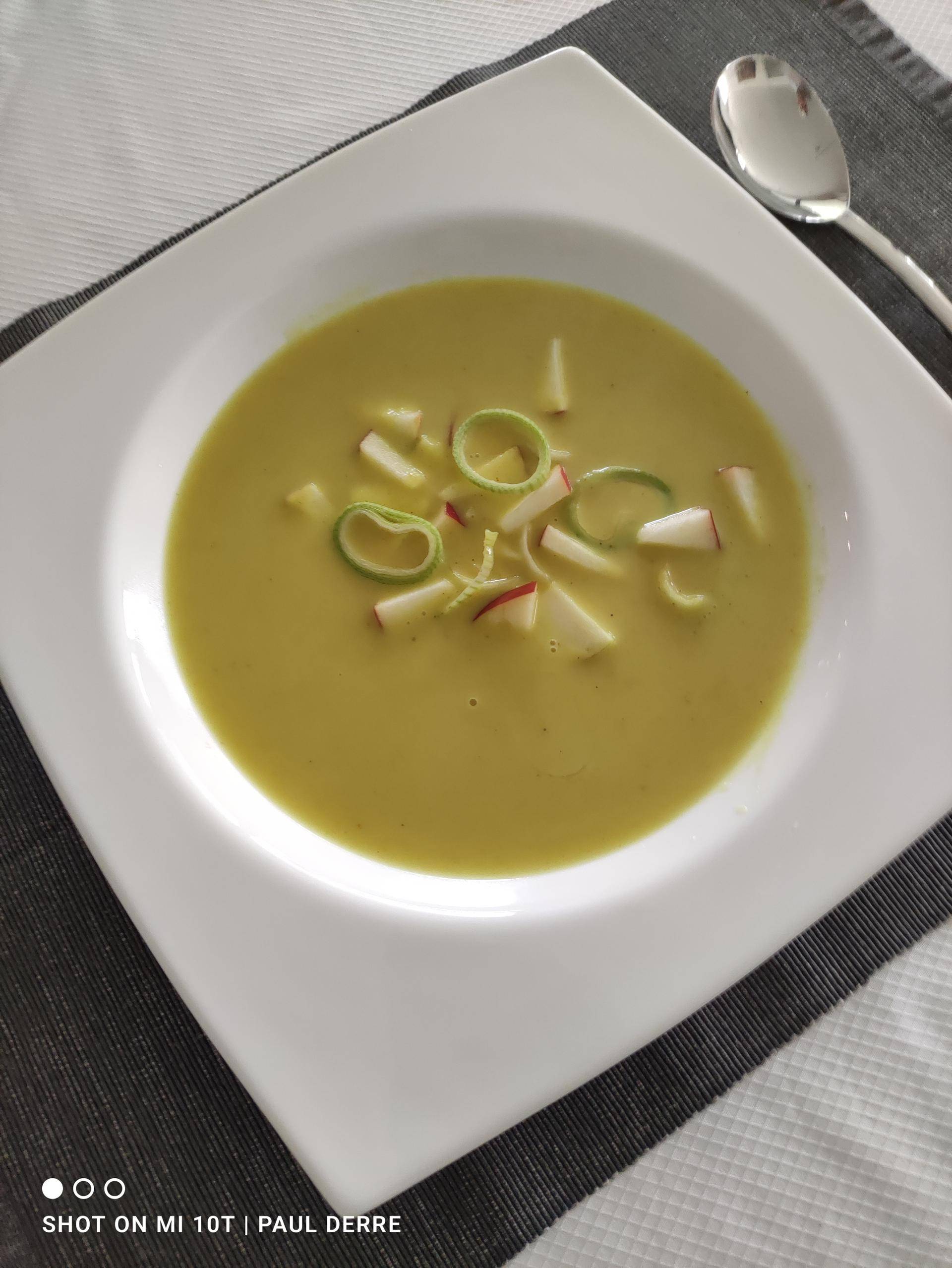 Soupe Poireaux Curry - Recette Companion Connect XL | Moulinex