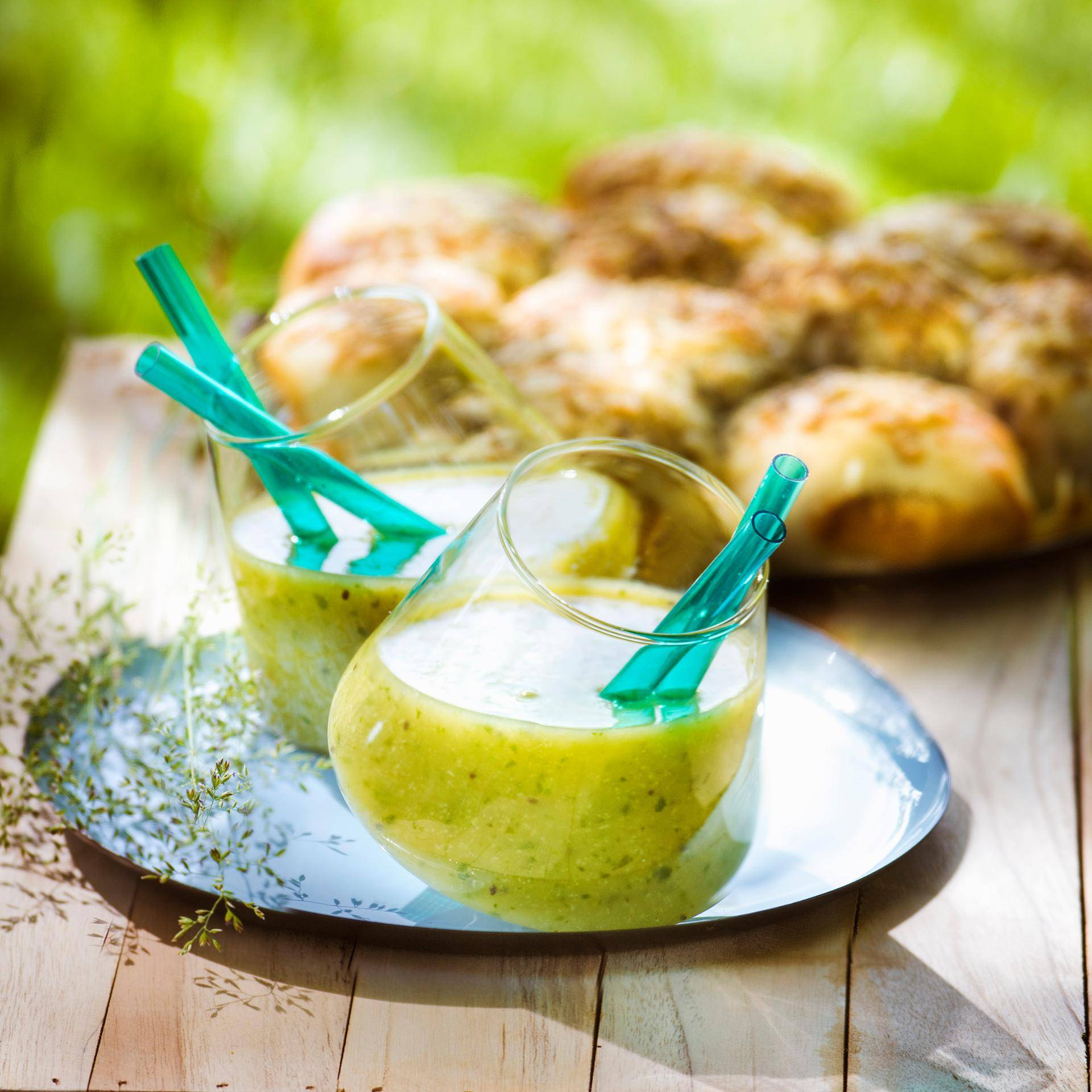 Smoothie tout vert et « pizza-boules » au fromage - Recette Companion | Moulinex