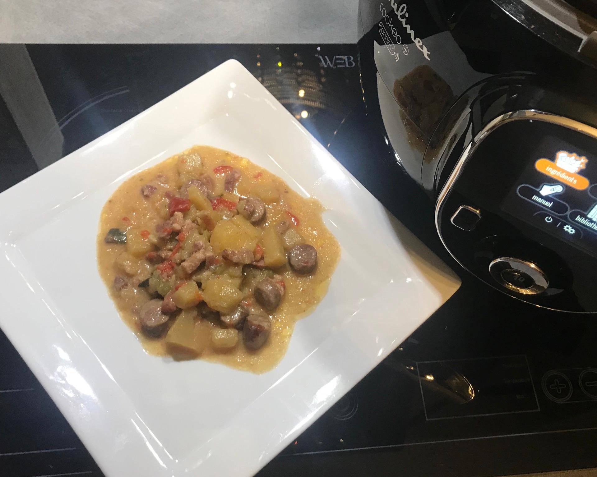 Ragoût de pommes de terre ,légumes aux lardons et saucisses - Recette Cookeo | Moulinex