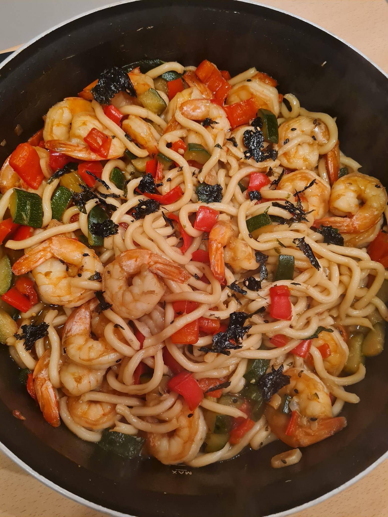 Nouilles udon aux crevettes et petits légumes - Recette Cookeo V3 | Moulinex